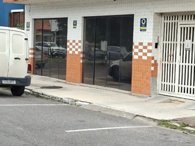 Sala comercial com 100m² no centro de Imbituba