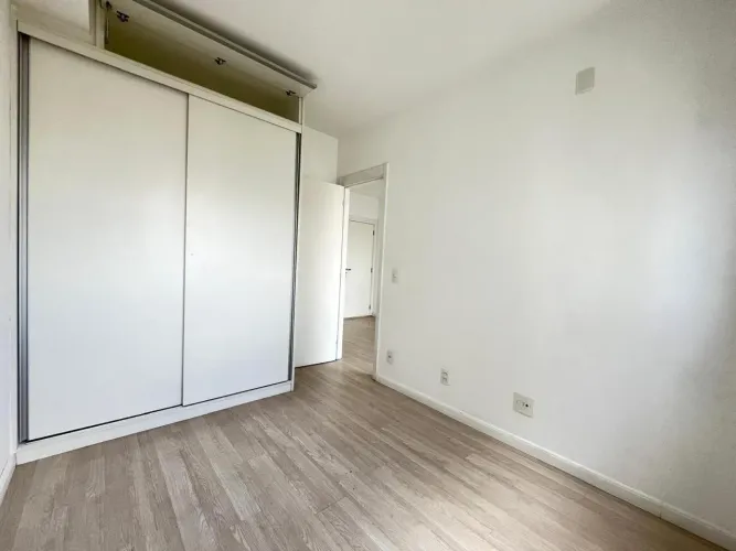 Imóvel para venda possui 40 metros quadrados com 1 quarto em Umuarama - Osasco - SP