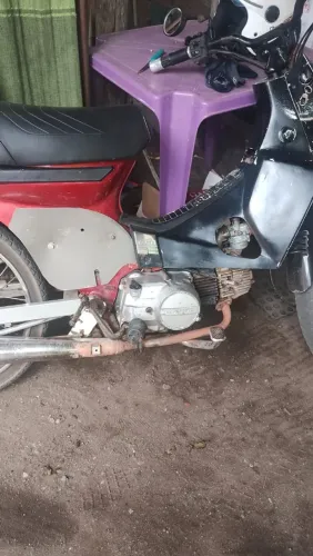 Vendo essa motinha pra colônia ,.. 