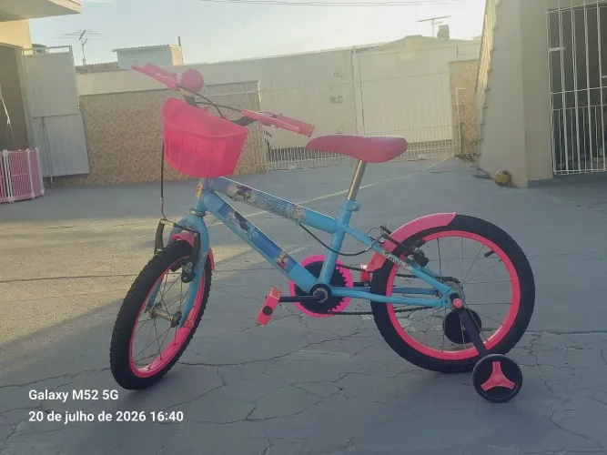 Uma bicicleta