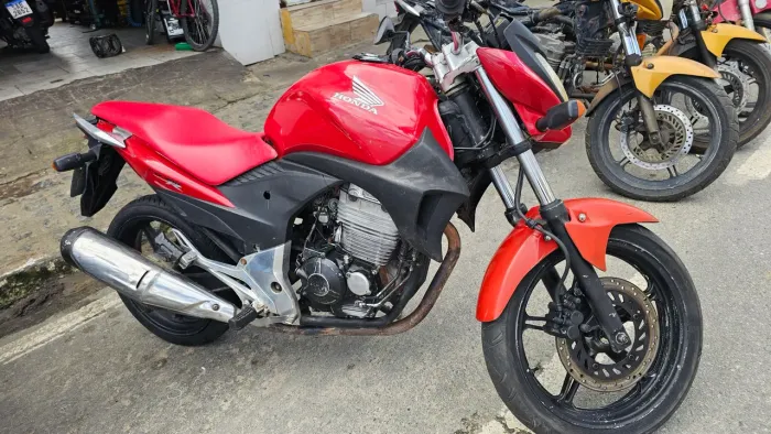 Vendo CB300 2011 cabeçote vela FINA