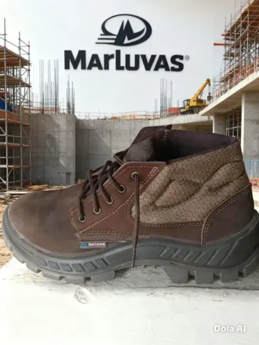 Bota segurança Tam 44 pegar Havan ou posto canaã 