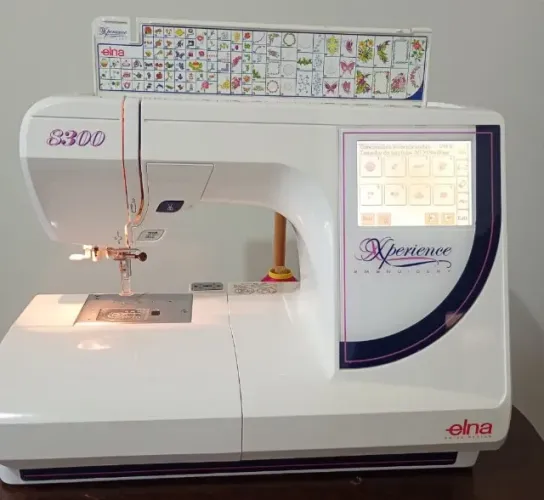 Máquina de bordar computadorizada ELNA 8300 Bivolt