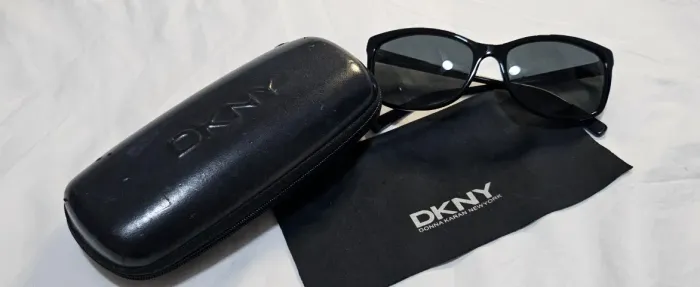 óculos dkny dy 4090 3001/87 preto / lente cinza tam. 58
