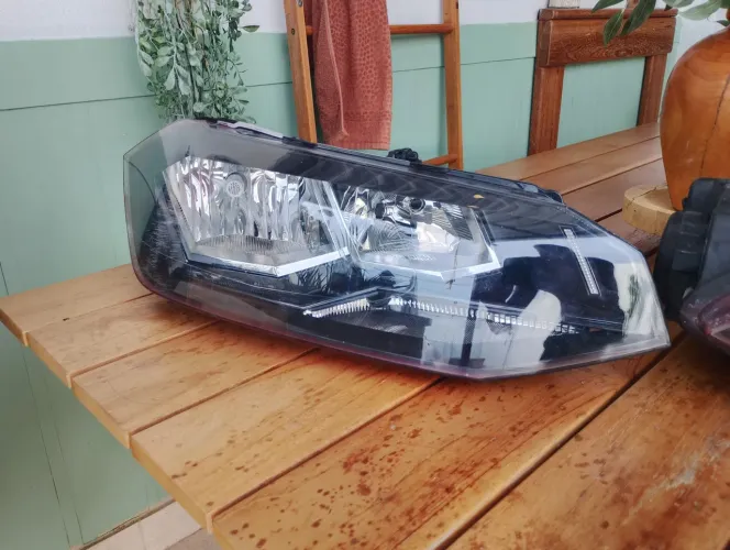 Farol Original do VW POLO 2018/19