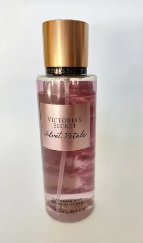 Body Splash Victória secrets valvet petals 90% cheio floral doce e amêndoas 250 ml