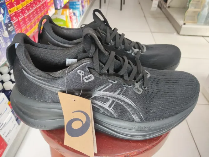 Tênis de corrida Asics Gel Nimbus 28 (All black)
