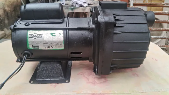 Bomba d'água auto aspirante dancor de 1/2 CV 127 V