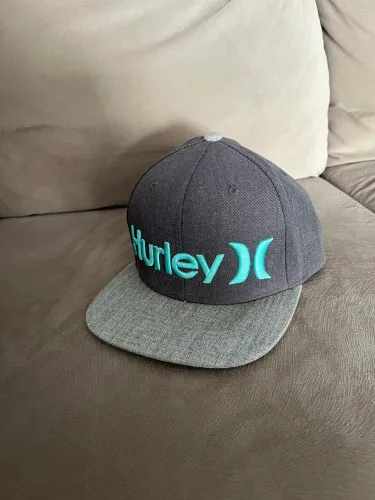 Boné Hurley