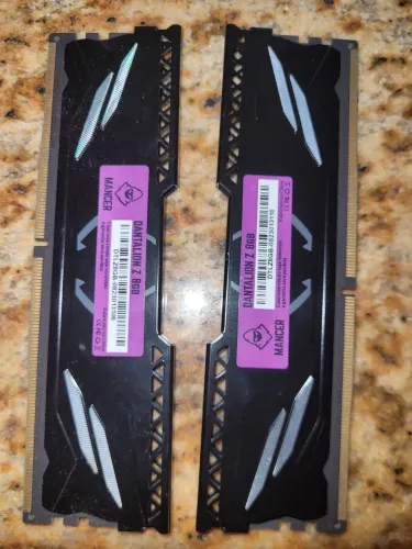 RAM DDR4 16GB (2x8)