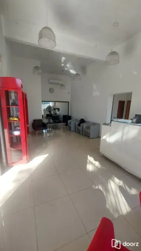 PRÉDIO COMERCIAL COM 5 SALAS E PROJETO APROVADO APARTAMENTO 100M2