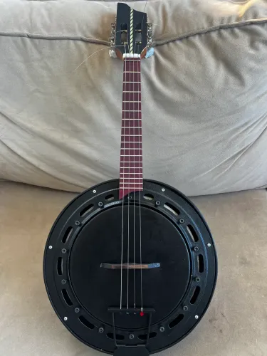 BANJO BLACK