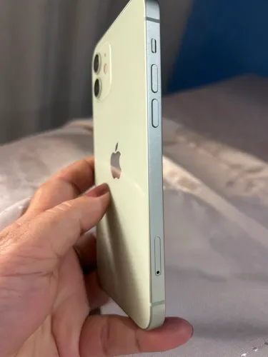 Vende um celular iPhone