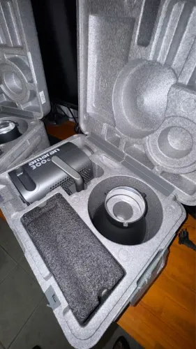 Amaran 300c LED RGB - Completo com Case e Acessórios