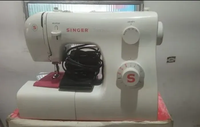 Máquina de costura Singer