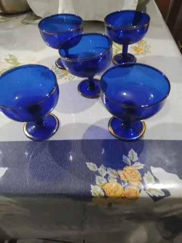 Taças  antiga azuis 