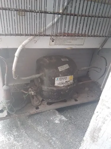 Geladeira Consul Completa + Motor/Compressor - R$170