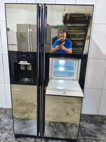 Geladeira Side by side Samsung RS21HKLMR Frost Free BLACK PIANO ESPELHADA 506 Litros 127V