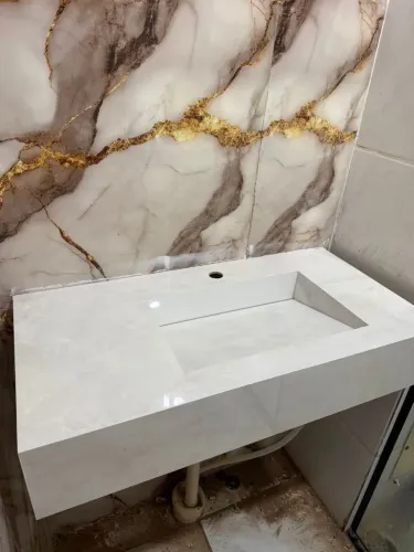 Pia em porcelanato