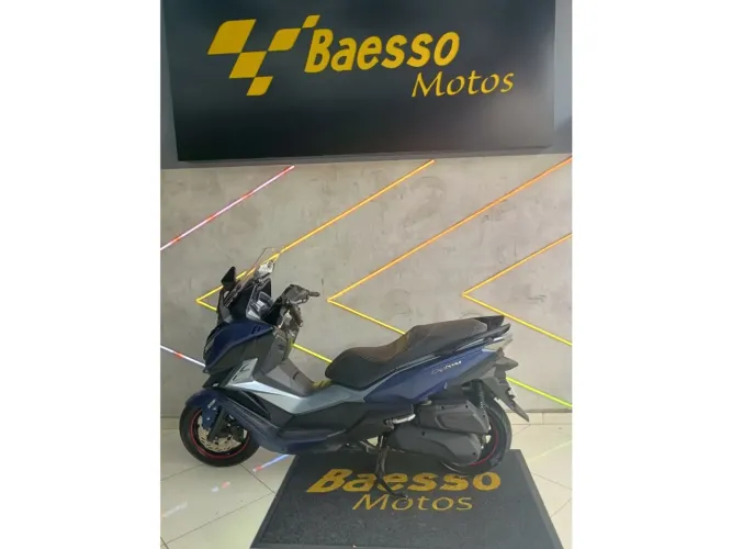 Dafra Cruisym 300 2023