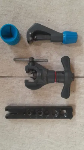 Bomba de vácuo 6 cfm e kit flangeador excêntrico catraca. *