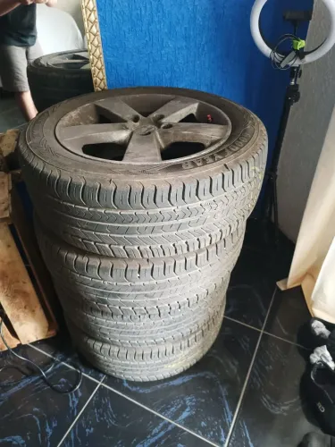 Pneu 205 55 16 Novos com nota Goodyear