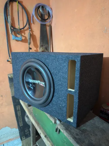 Caixa de grave power vox 600