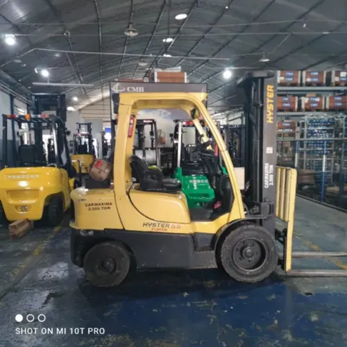 EMPILHADEIRA HYSTER FT - 2,5 TON 2008