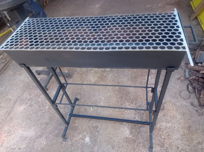 Churrasqueira de espetinhos