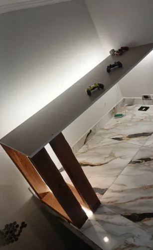 Mesa de MDF, mais detalhes na descrição