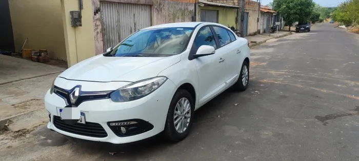 Renault Fluence Sed. Dyn. Plus 2.0 16V Flex Aut. 2015