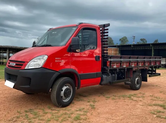 Iveco daily 35s14/carroceria/2017