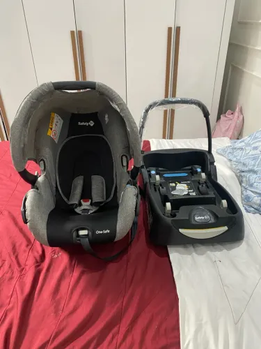 Bebê conforto Safety 1st praticamente novo