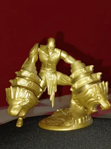 Boneco Kratos Top Cau dourado 13cm