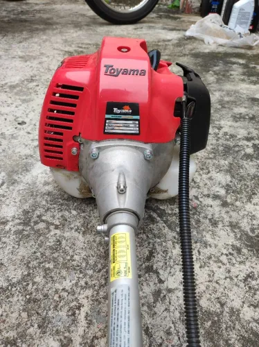 Roçadeira Toyama 52cc