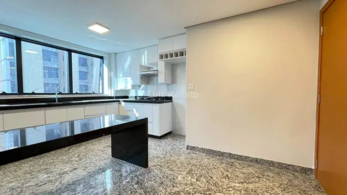 Apartamento à venda no bairro Lourdes