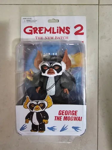 Neca Gremlins 2 George, o Mogwai (O rabugento mais fofo da sua estante!)