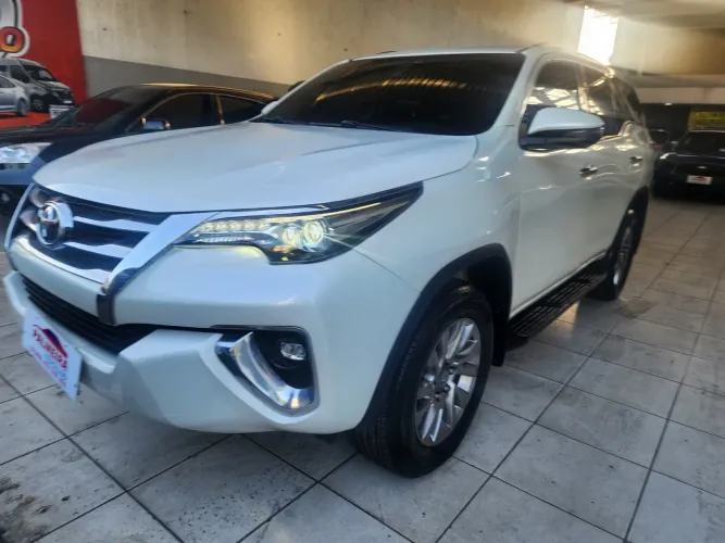 Toyota Hilux SW4 SRX 4X4 2.8 TDI 16V Dies. Aut. 2020