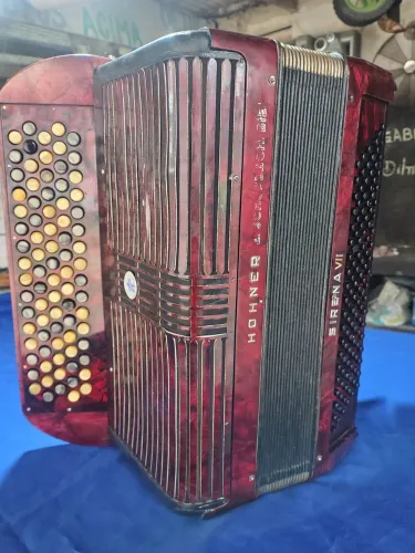 Acordeon HOHNER sirena cromática 120 baixos
