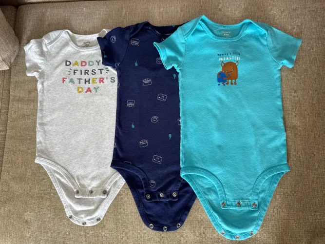 Kit 3 bodys Carters manga curta 24M