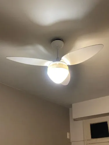 Ventilador Aires com controle remoto e suporte