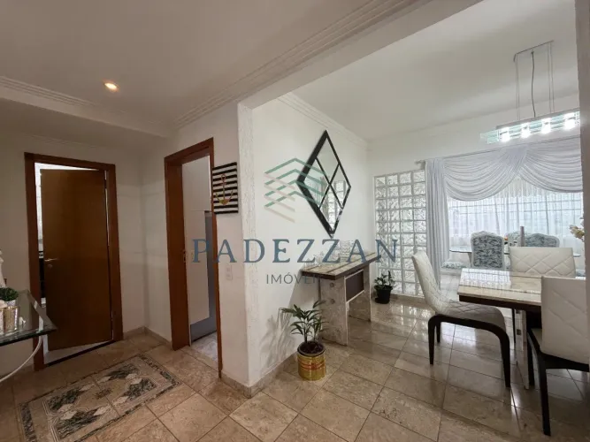 SOBRADO EM CONDOMÍNIO | 3 DORMS SENDO 1 SUÍTE | PISCINA | PQ. MONTE ALEGRE | TABOÃO DA SER