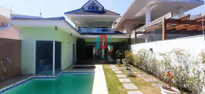 Recreio dos Bandeirantes | Casa de Condomínio 3 quartos, sendo 3 suites