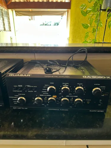 Equipamentos de Áudio Quasar - QM-887 + QA-8080-X