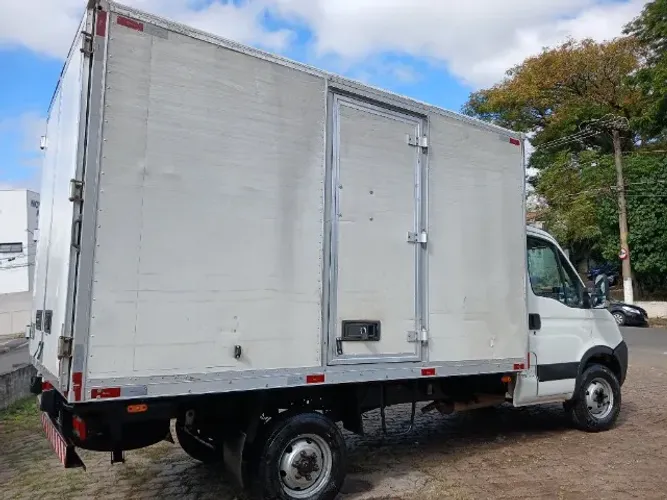 Iveco Daily 35s14 3.0 16V Turbo Diesel Mec. 2011