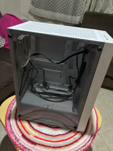 Gabinete gamer Aigo 3 fans