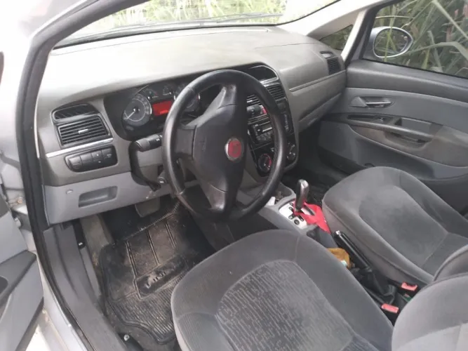Fiat Linea Essence Dualogic 1.8 Flex 16V 4P 2012