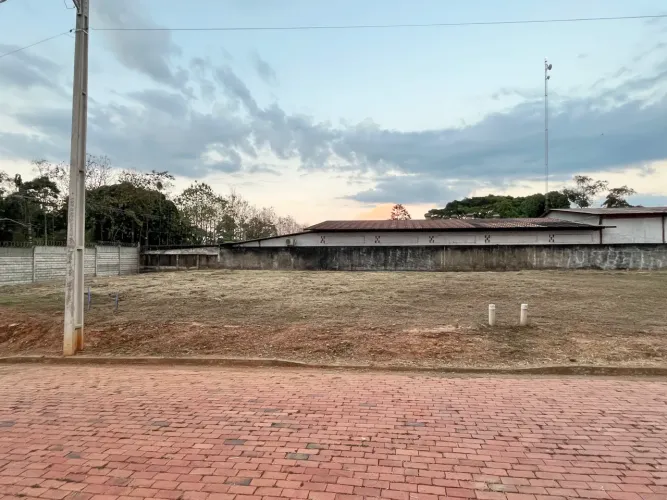 VENDO LOTE EM CONDOMÍNIO FECHADO - CONJUNTO UNIVERSITÁRIO