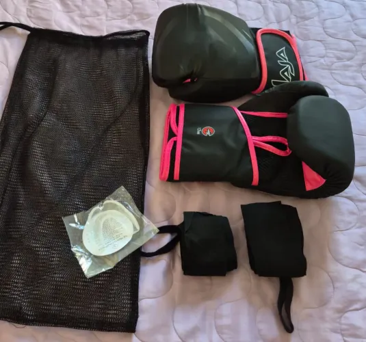 Kit Boxe / Muay Naja Rosa 12oz - Luvas, Bandagem, Protetor Bucal