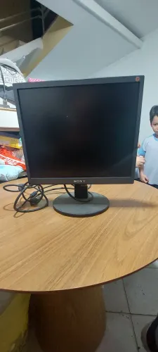 Monitor Sony LCD 